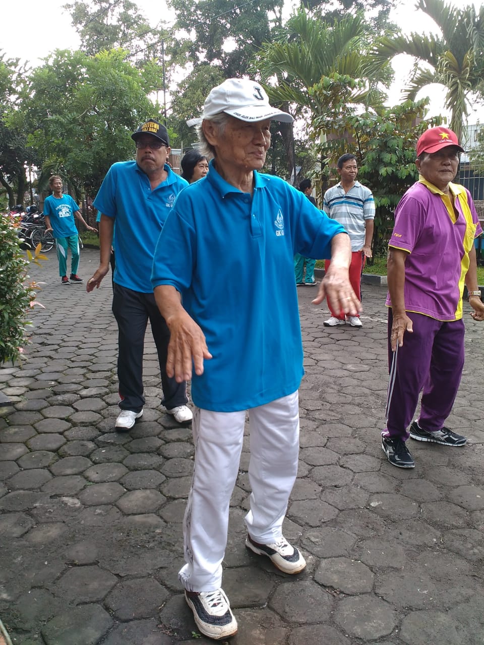 gallery kegiatan, Senam Sehat Bersama Sabtu Sore, Tim Kesehatan, gereja kristen jawa, gkj, gkj baki, gereja kristen jawa baki, baki, sukoharjo, gkj klasis sukoharjo, klasis sukoharjo, klasis, sinode gkj, sinode 